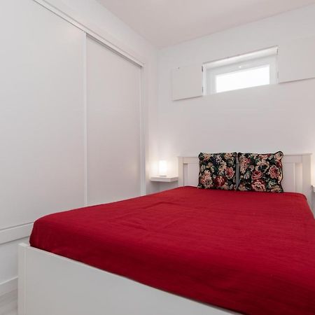Apartamento Trival - A 1 Minuto Pe Da Praia Sesimbra Exterior photo